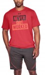 Pánské Tričko od značky Under Armour v červené barvě s kvalitním potiskem Under Armour na hrudi.